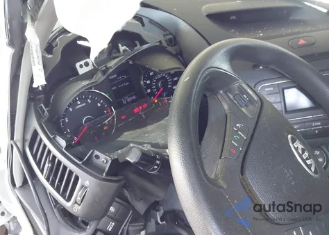 2015 Kia Forte Lx z USA, uszkodzony, nr VIN KNAFK4A66F5426766